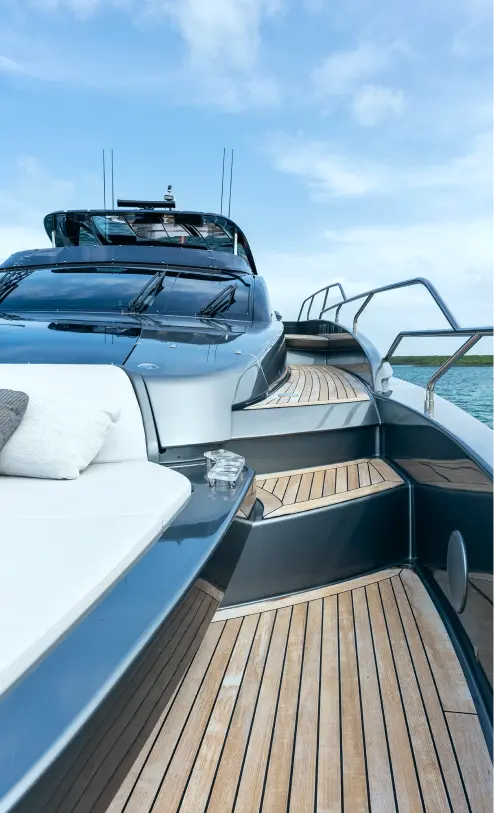 yacht